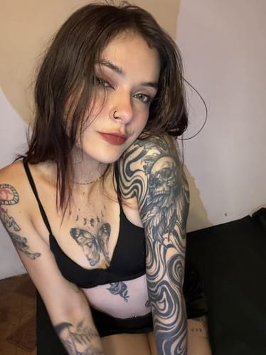 Emily OnlyFans gratuit