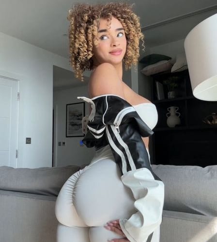 Kiara Peachy OnlyFans grátis 8